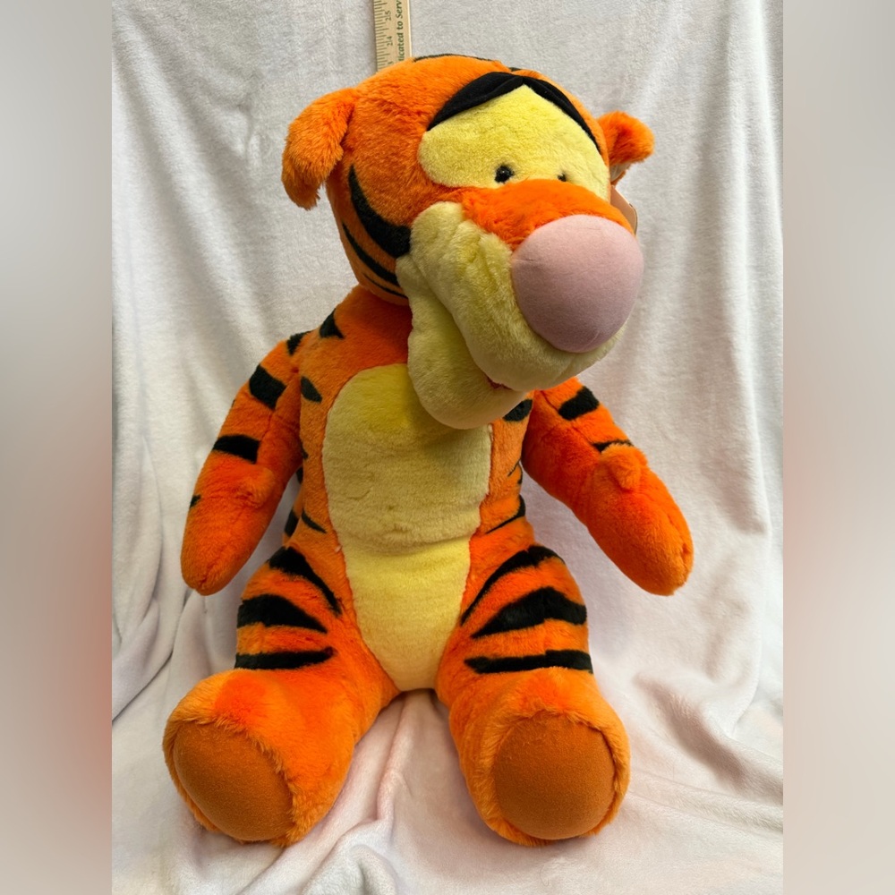 Vintage 2000 Fisher-Price Pooh Talkie' Tigger 24" Plush Toy W/Original Tag